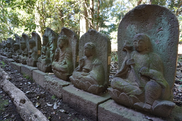 四国八十八ヶ所巡り石仏群の写真（一部）