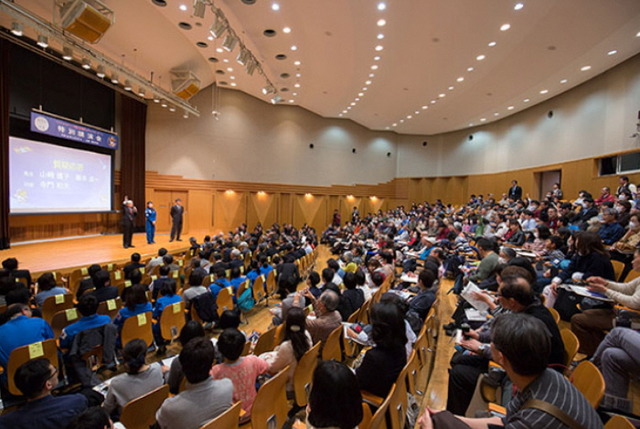 記念講演会風景