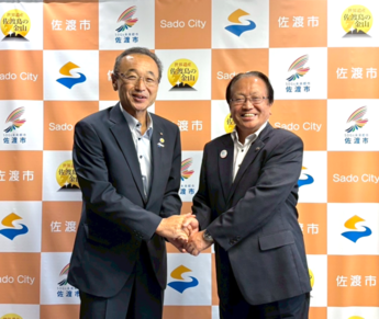 握手の様子