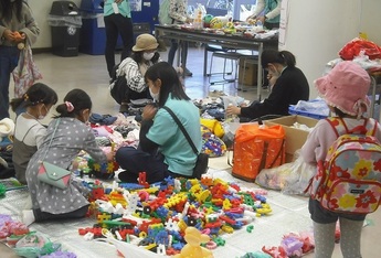 写真：子どもまつりの様子